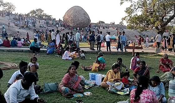 காணும் பொங்கல்: மாமல்லபுரத்தில் குவிந்த சுற்றுலாப் பயணிகள்