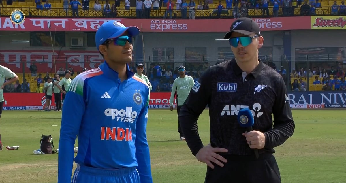 தொடரை வெல்லப்போவது யார்? இந்தியா பந்துவீச்சு..! அணியில் ஒரு மாற்றம்! 