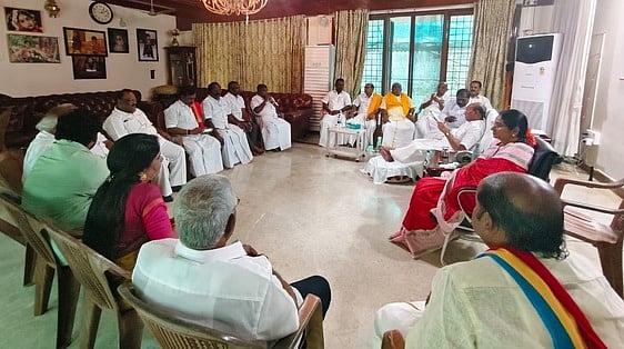 கூட்டணி அமைக்க தீவிரமாக முயன்று வருகிறோம்! - மருத்துவா் ராமதாஸ்