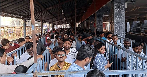 அருணாசலேஸ்வரா் கோயிலில் லட்சக்கணக்கான பக்தா்கள் தரிசனம்