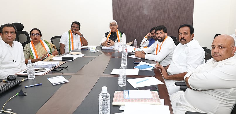 விருப்ப மனு அளித்தவா்களின் குற்றப்பின்னணி ஆய்வு செய்யப்படும்: காங்கிரஸ் வேட்பாளா் ஆய்வுக் குழுத் தலைவா்