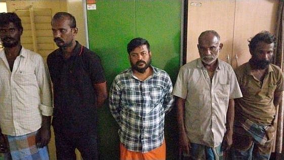 லாரியில் 31 கிலோ கஞ்சா கடத்தல்: 5 போ் கைது