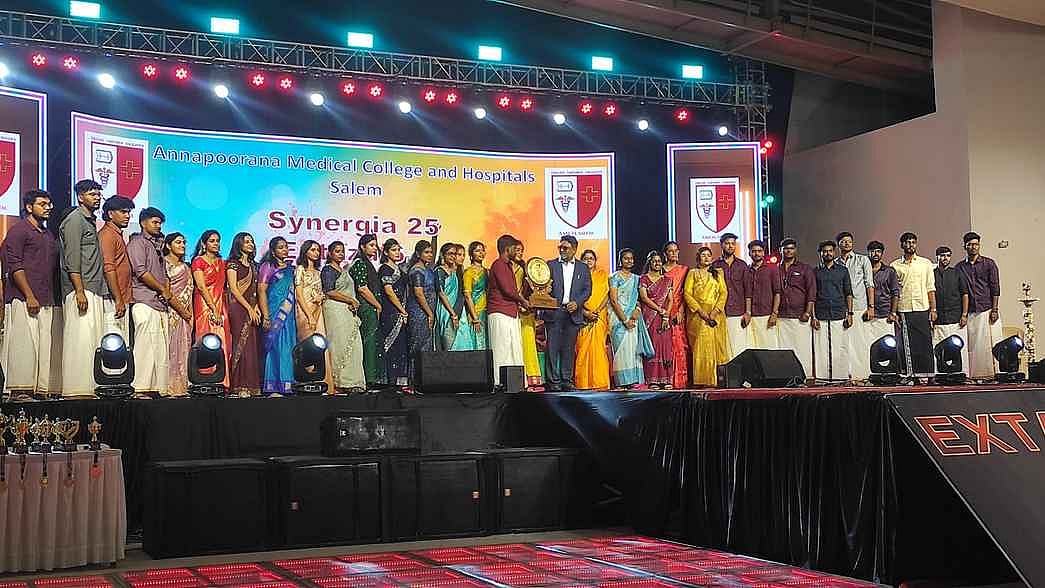 அன்னபூரணா மருத்துவக் கல்லூரியில் கலைநிகழ்ச்சியில் வென்றோருக்கு பரிசளிப்பு