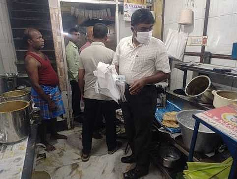 ராஜபாளையம் கடைகளில் 23 கிலோ நெகிழிப் பொருள்கள் பறிமுதல்