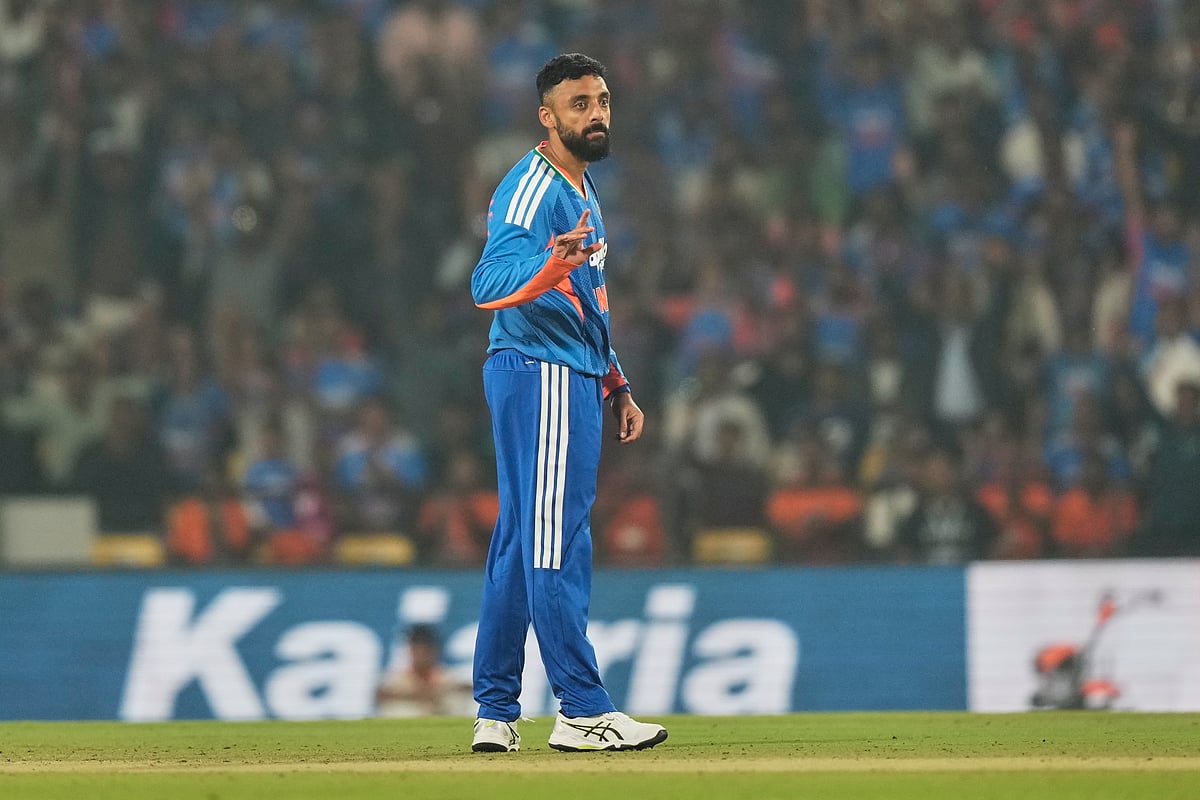 பந்துவீச்சில் மாயாஜாலம் செய்யும் வருண் சக்கரவர்த்தி: முன்னாள் இந்திய கேப்டன்