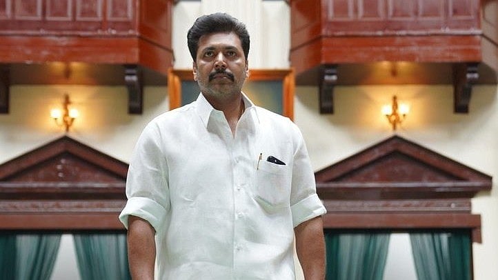 எச்சரிக்கையுடன் அறிவிக்கப்பட்ட  கராத்தே பாபு டீசர்! 