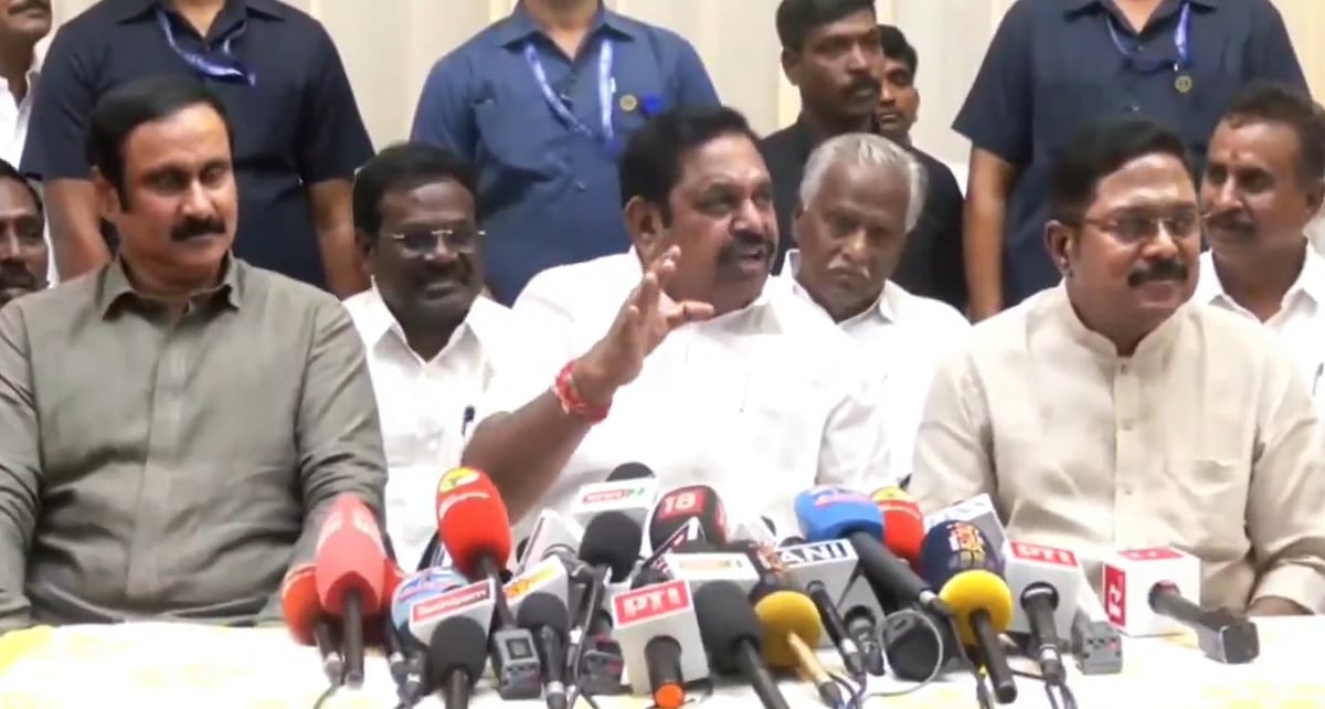 அண்ணன்-தம்பியாக இணைந்துவிட்டோம் : 
எடப்பாடி பழனிசாமி, டி.டி.வி. தினகரன்