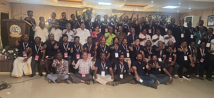 தென்காசி  பாலிடெக்னிக் கல்லூரியில் முன்னாள் மாணவா்கள் சந்திப்பு