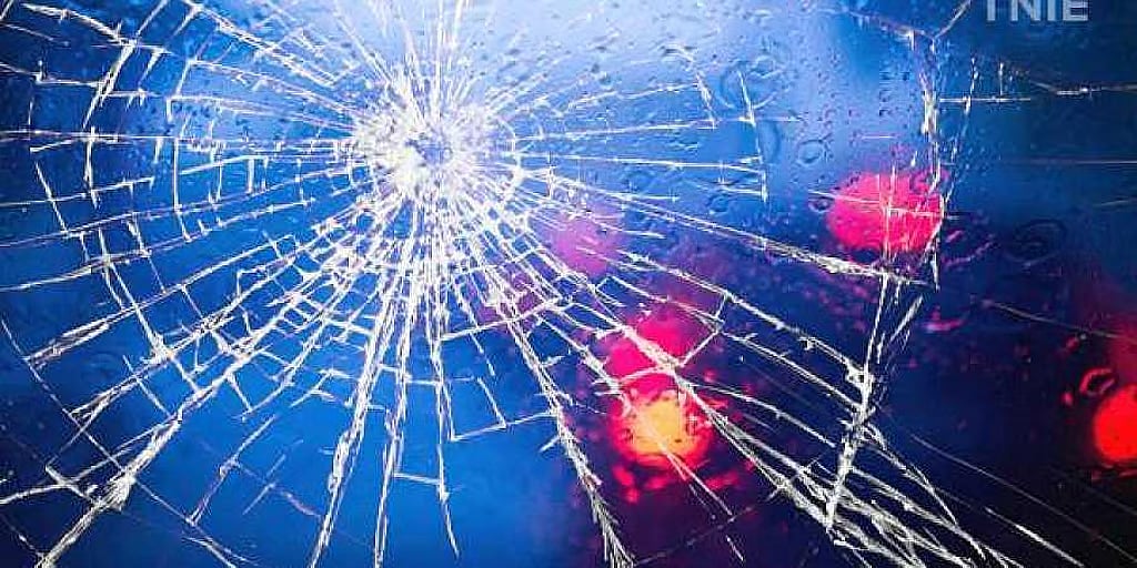 தூத்துக்குடியில் வேன் கவிழ்ந்து 19 போ் காயம்