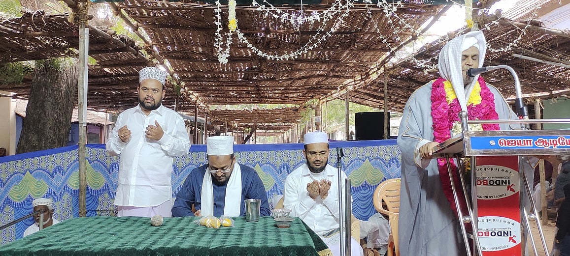 உடன்குடியில் அபூா்வ துஆ நிகழ்ச்சி