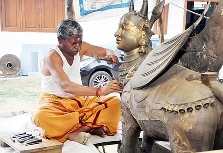 சேலம் சிற்பக் கலைஞா் ராஜா ஸ்தபதிக்கு பத்ம ஸ்ரீ விருது!