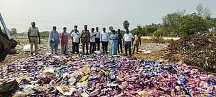 பெருந்துறை, காஞ்சிக்கோவிலில் கைப்பற்றப்பட்ட 3,155 கிலோ புகையிலை பொருள்கள் அழிப்பு