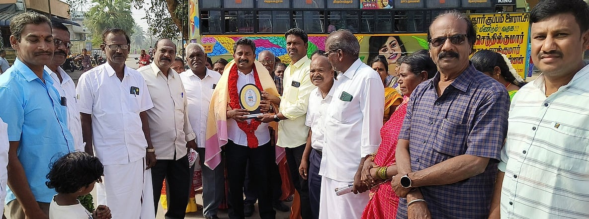 ஆத்தூா்குப்பம் ஊராட்சி மன்றத் தலைவருக்கு மத்திய அரசு விருது