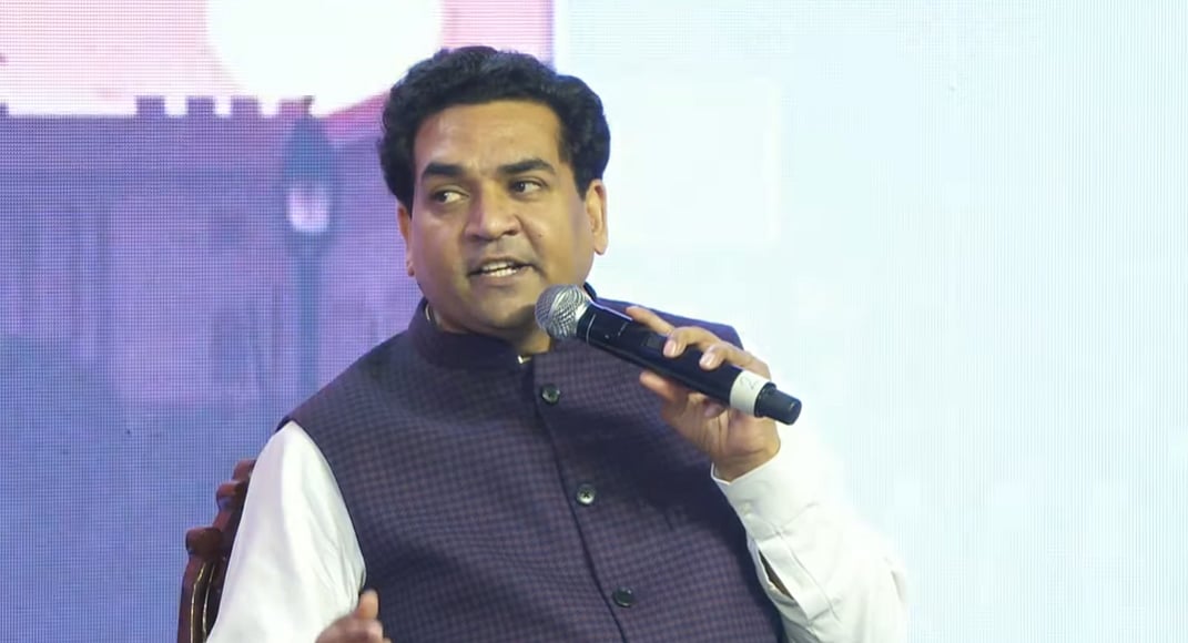 தில்லியில் மீண்டும் ஈரடுக்கு சுற்றுலாப் பேருந்து சேவை : அமைச்சா் தகவல்