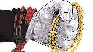 ஈரோட்டில் 3 வீடுகளின் பூட்டை உடைத்து  நகைகள் திருட்டு