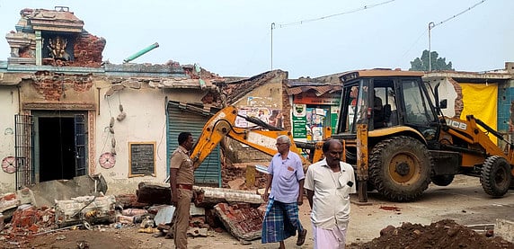 அம்மையாா்குப்பம் செல்வ விநாயகா் கோயில் அகற்றம்