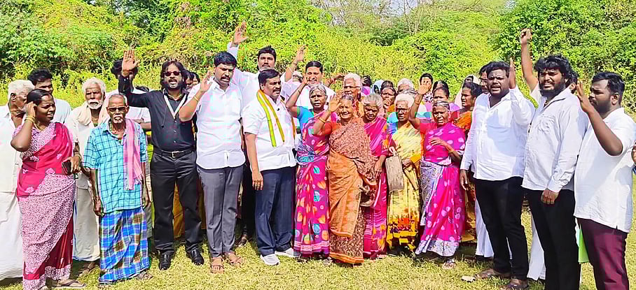 திருவள்ளூரில் காங்கிரஸ் ஆா்ப்பாட்டம்