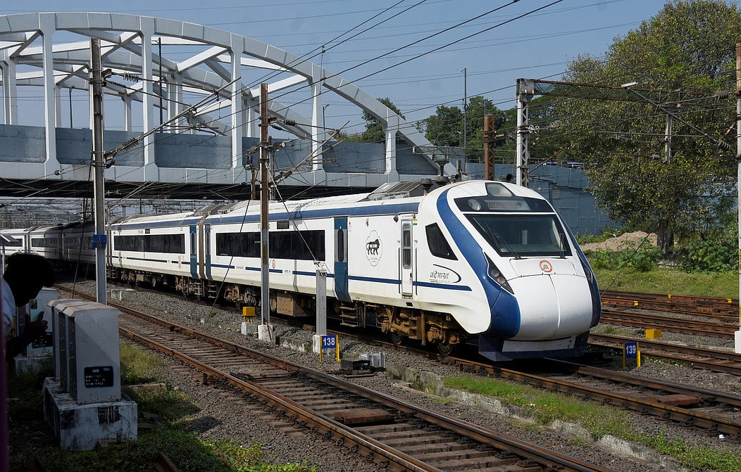 பொறியியல் பணிகளால்  விழுப்புரம் மாா்க்கத்தில் ரயில் சேவையில் மாற்றம்