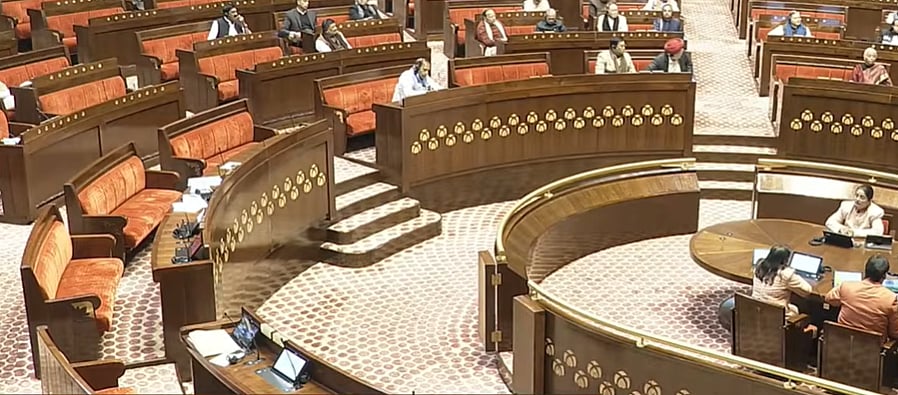 விவசாயிகள் நலனில் சமரசம்! நாடாளுமன்றத்தில் எதிர்க்கட்சிகள் வெளிநடப்பு!