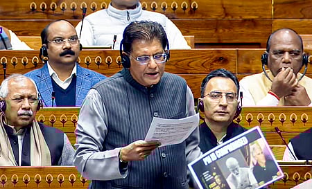 அமெரிக்க வா்த்தக ஒப்பந்தத்தில் வேளாண்மை, பால் உற்பத்தித் துறைக்கு முழுப் பாதுகாப்பு - மக்களவையில் அமைச்சா் உறுதி