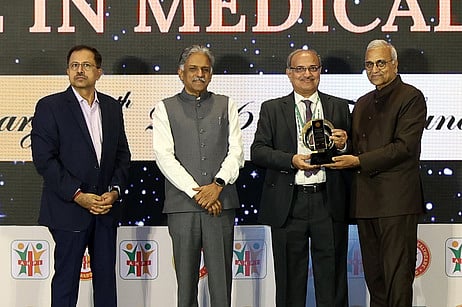 கேஎம்சிஹெச் மருத்துவக் கல்லூரிக்கு விருது