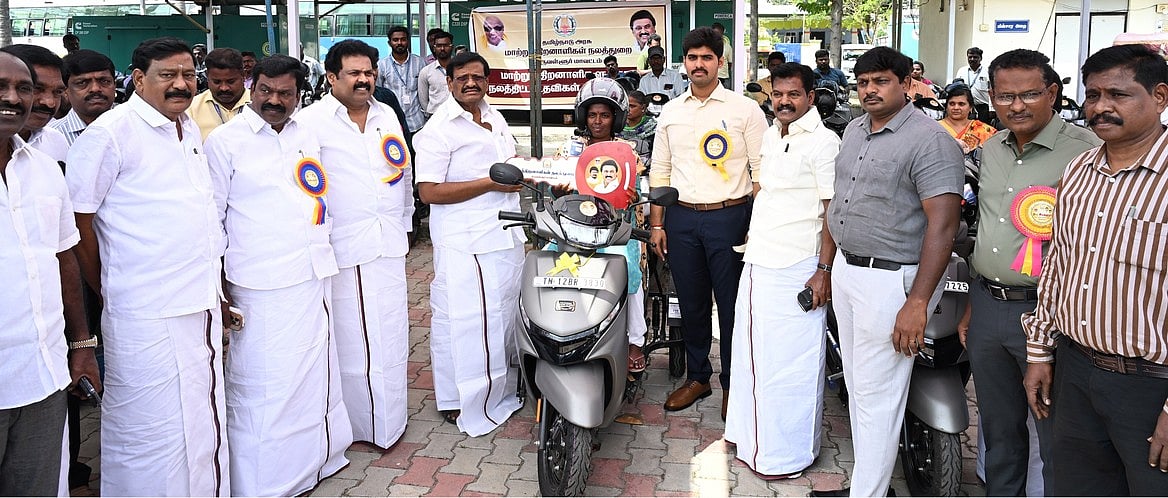 உங்களுடன் ஸ்டாலின் திட்ட முகாமில் பெற்ற மனுக்கள் பரிசீலனையில் 10,630 பேருக்கு நலத் திட்ட உதவிகள்