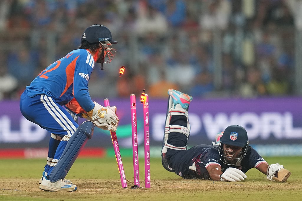 பந்துவீச்சில் அசத்தல்; பேட்டிங்கில் சொதப்பல்! இந்தியாவிடம் போராடி வீழ்ந்த அமெரிக்கா!! 