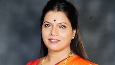 மும்பையின் முதல் பெண் மேயராக ரிது தாவ்டே?