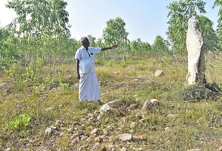 ‘திருமயம் அருகேயுள்ள பழைமையான ஈமச்சின்னங்களை பாதுகாக்க வேண்டும்’