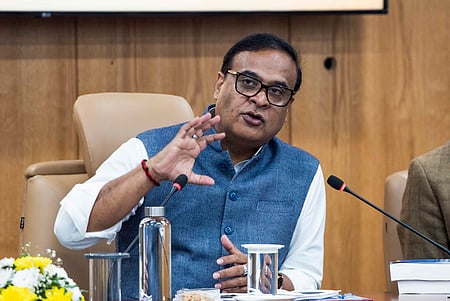 பாகிஸ்தானில் ரகசிய பயிற்சி பெற்ற கெளரவ் கோகோய்: அஸ்ஸாம் முதல்வா் பரபரப்பு குற்றச்சாட்டு