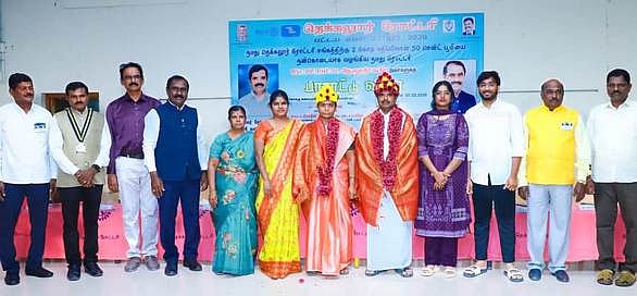 தெக்கலூா் ரோட்டரி சங்கக் கட்டடம் கட்ட தானமாக நிலம் வழங்கியவருக்கு பாராட்டு