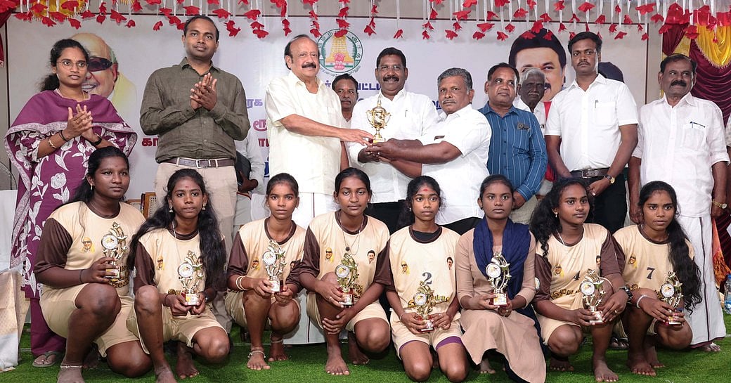 காட்டுமன்னாா்கோவிலில் ரூ.3.95 கோடியில் ஊராட்சி ஒன்றிய அலுவலகம்! அமைச்சா் திறந்து வைத்தாா்!