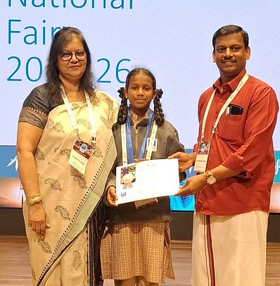 தேசிய அறிவியல் கண்காட்சி:
மலைவாழ் பள்ளிக்கு வெள்ளிப் பதக்கம்