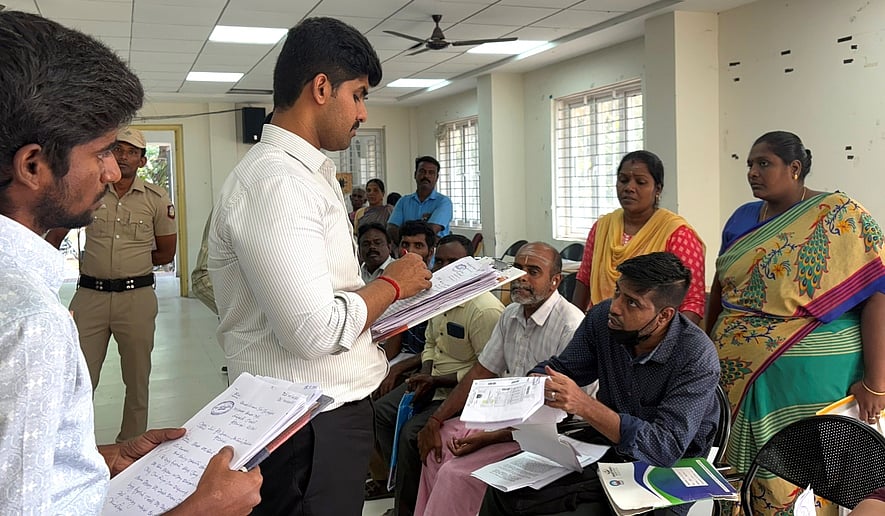 திருவள்ளூரில் மக்கள் குறைதீா் கூட்டம்