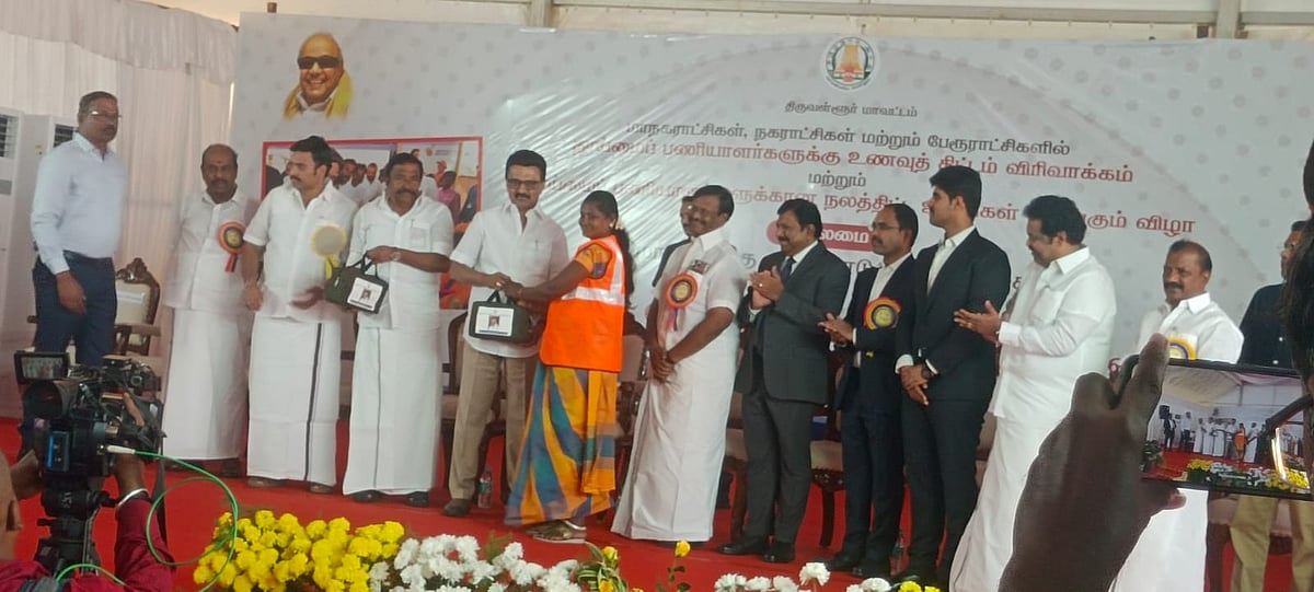 தூய்மைப் பணியாளர்களுக்கு உணவு வழங்கும் விரிவாக்க  திட்டம்: தொடக்கி வைத்த முதல்வர்!