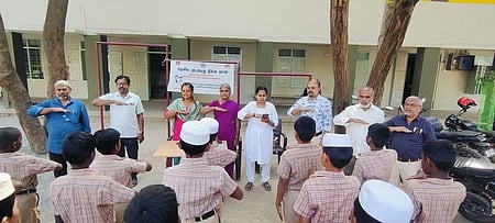 தேசிய குடல்புழு நீக்க நாள் 
உறுதிமொழி ஏற்பு