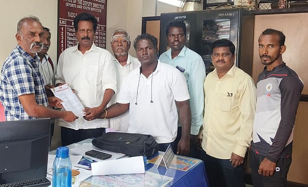 அங்கீகரிக்கப்பட்ட விளையாட்டாக 
சிலம்பத்தை அரசு அறிவிக்க கோரிக்கை