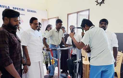 குமரியில் சிறப்பு பள்ளிக்கு உடற்பயிற்சி உபகரணங்கள் அளிப்பு