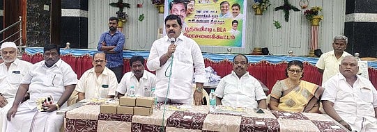 அதிமுக ஆலோசனைக் கூட்டம்