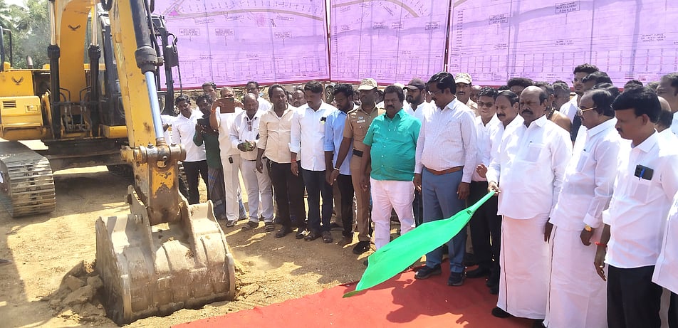செங்கம்: ரூ.99 கோடியில் புறவழிச்சாலை திட்டப் பணிகள் - அமைச்சா் எ.வ. வேலு தொடங்கிவைத்தாா்