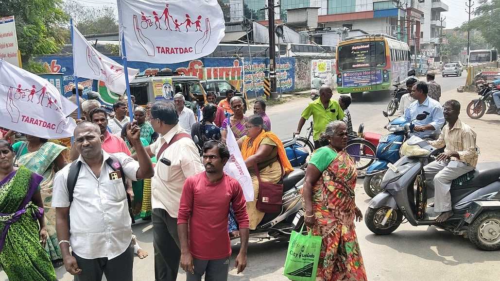 2 ஆவது நாளாக மறியல்:
35 மாற்றுத்திறனாளிகள் கைது