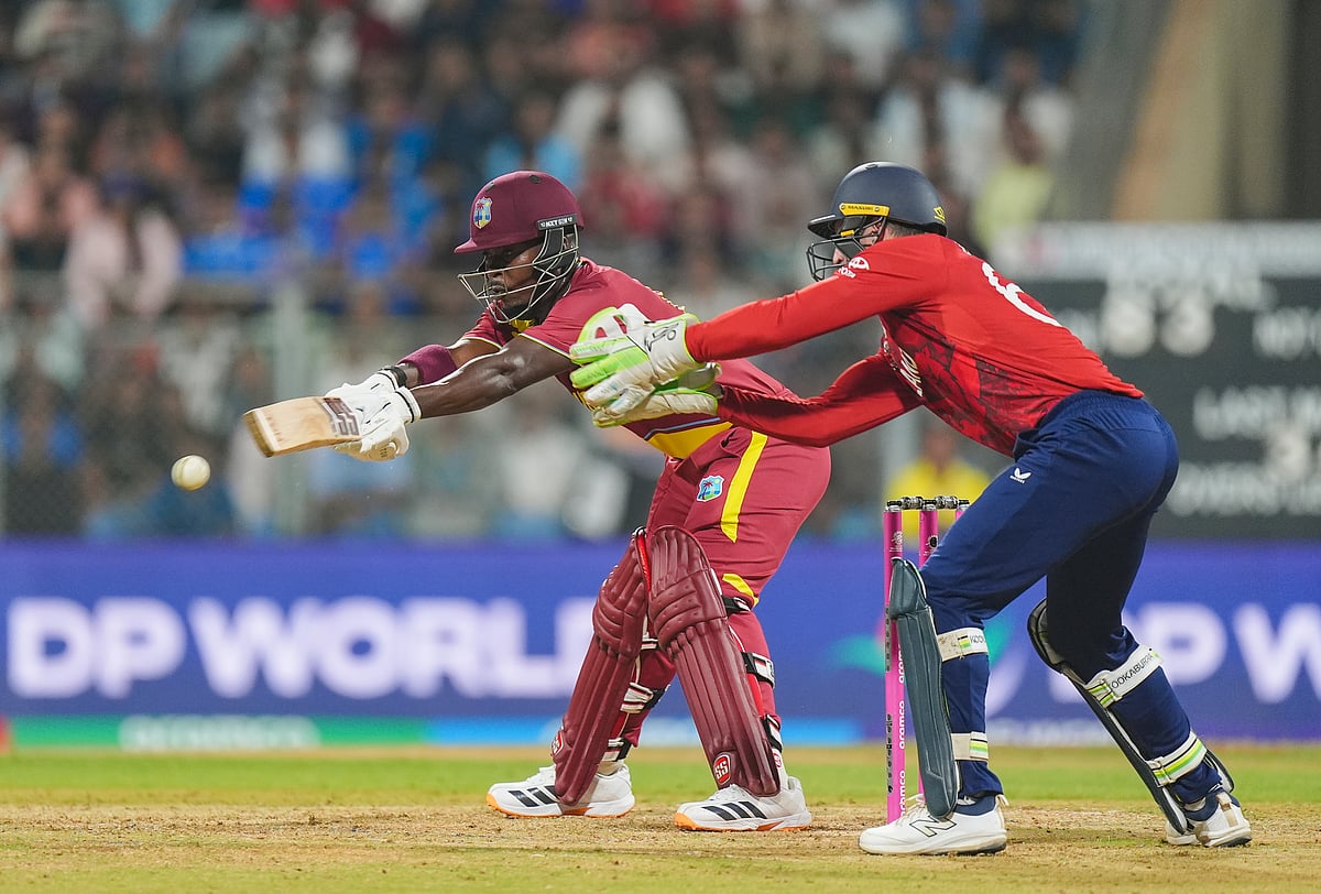 இங்கிலாந்தை வீழ்த்தியது மேற்கிந்தியத் தீவுகள்