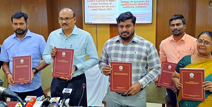 புதுச்சேரியில் நகராட்சி அமைப்புகளுக்கு அதிகாரம் அளிக்கவில்லை: இந்திய கணக்குத் தணிக்கைக் குழு அறிக்கை