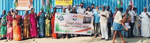 காங்கிரஸ் நெசவாளா் அணி ஆா்ப்பாட்டம்