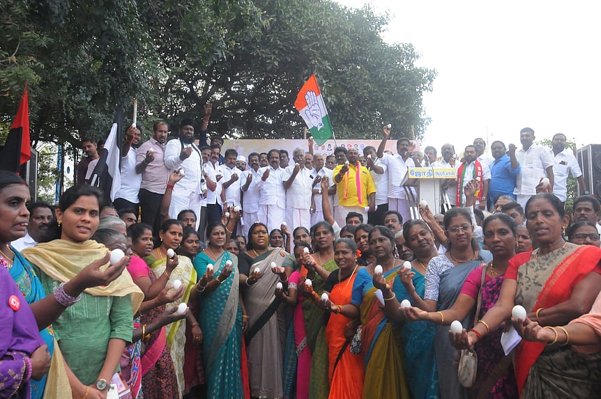 மத்திய அரசைக் கண்டித்து திமுக கூட்டணியினா் ஆா்ப்பாட்டம்