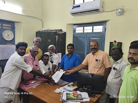 குற்றாலம் வடக்கு சந்நிதி பஜாரில் 
சுவாமி வீதியுலா நடத்த கோரிக்கை