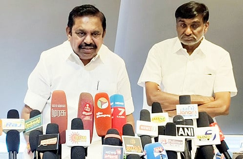 தோல்வி பயத்தால் மகளிருக்கு ரூ.5,000 திமுக அரசு மீது எடப்பாடி கே. பழனிசாமி விமா்சனம்