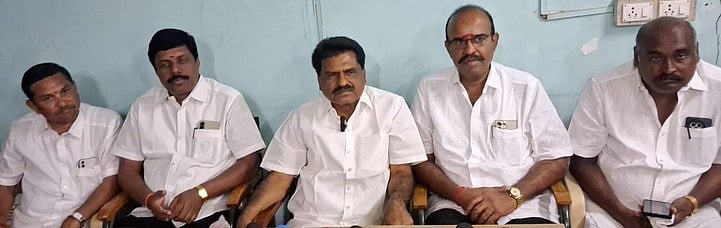 தனிநபா் விமா்சனம் கண்டிக்கத்தக்கது! - 
ஈ.ஆா். ஈஸ்வரன்