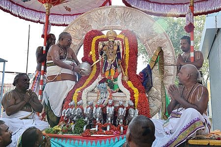 சூரிய பிரபை வாகனத்தில் கல்யாண வெங்கடேஸ்வர சுவாமி புறப்பாடு