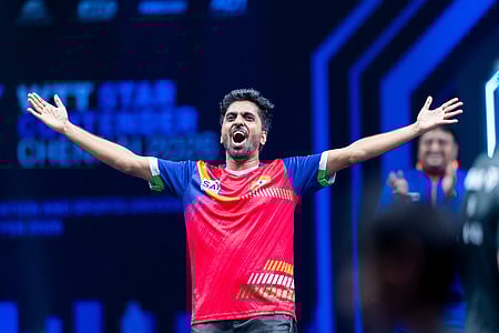 இறுதிச் சுற்றில் ஹா்மித்-யஷஸ்வனி, ஒற்றையா் காலிறுதியில் சத்யன்!